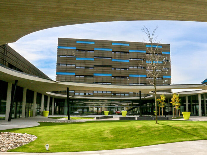 Fassadensystem P2, Trapezprofil / Trapezblech Fassade aus Aluminium.